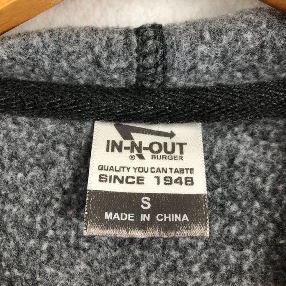 In N Out Burger Size Small Dark Grey Long Sleeve Logo Front Pullover Hoodie - Picture 8 of 9